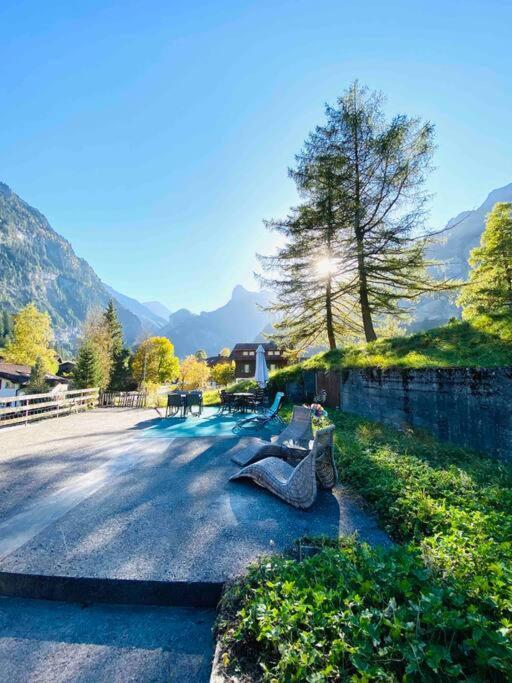 Cozy Apartment In Vintage House In Kandersteg Buitenkant foto